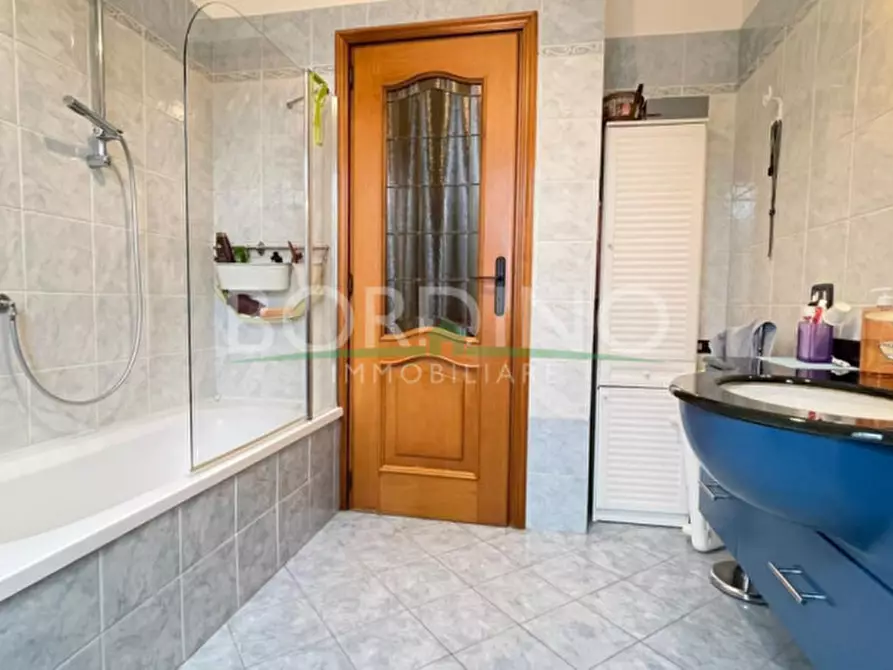 Immagine 16 di Villa in vendita  in Via Craviano Snc a Govone