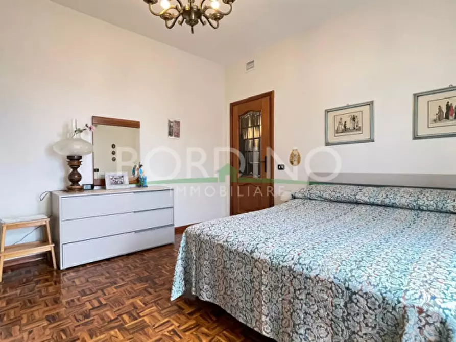 Immagine 17 di Villa in vendita  in Via Craviano Snc a Govone