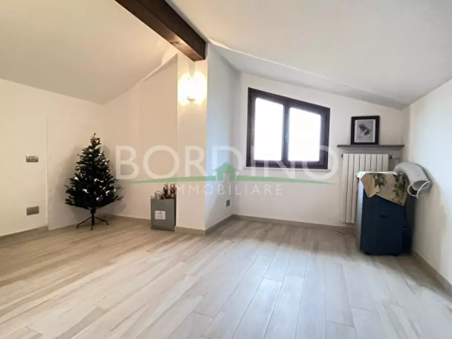 Immagine 25 di Villa in vendita  in Via Craviano Snc a Govone