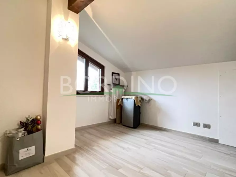 Immagine 26 di Villa in vendita  in Via Craviano Snc a Govone