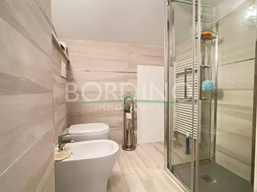 Immagine 28 di Villa in vendita  in Via Craviano Snc a Govone