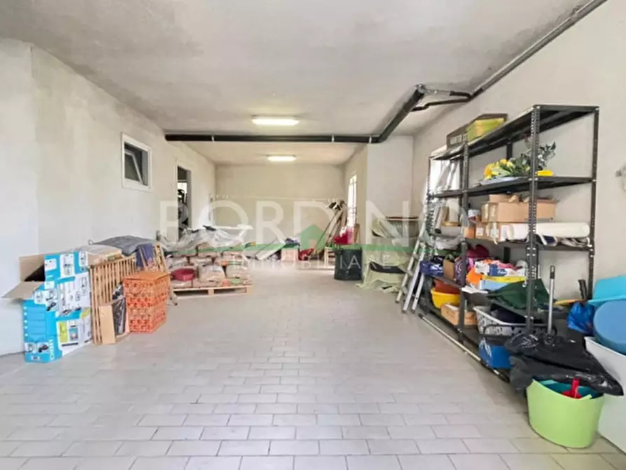 Immagine 37 di Villa in vendita  in Via Craviano Snc a Govone