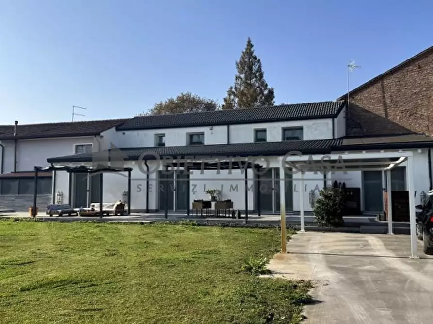 Immagine 1 di Villa in vendita  in Agna via Marconi a Agna