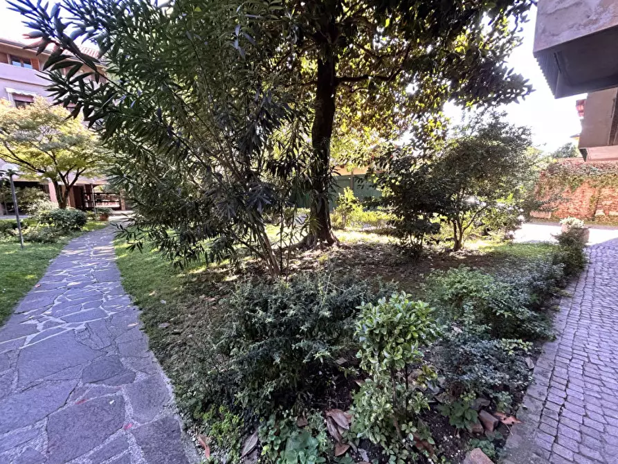 Immagine 30 di Appartamento in vendita  in Contra' San Bortolo, 17 a Vicenza