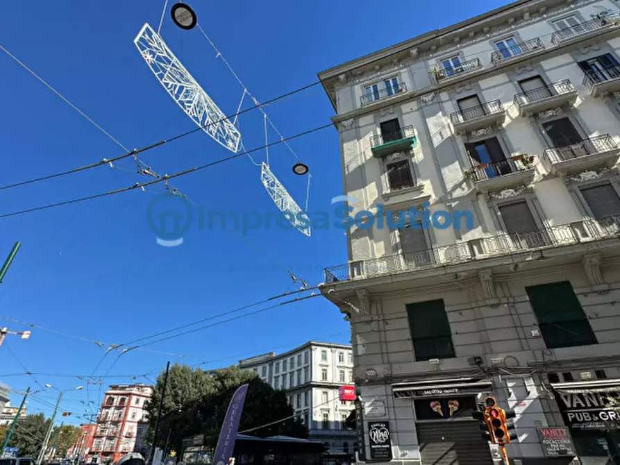 Immagine 10 di Attività commerciale in vendita  in Corso Giuseppe Garibaldi a Napoli