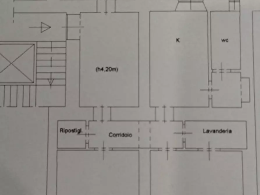 Immagine 19 di Appartamento in vendita  in corso meridionale 39 a Napoli