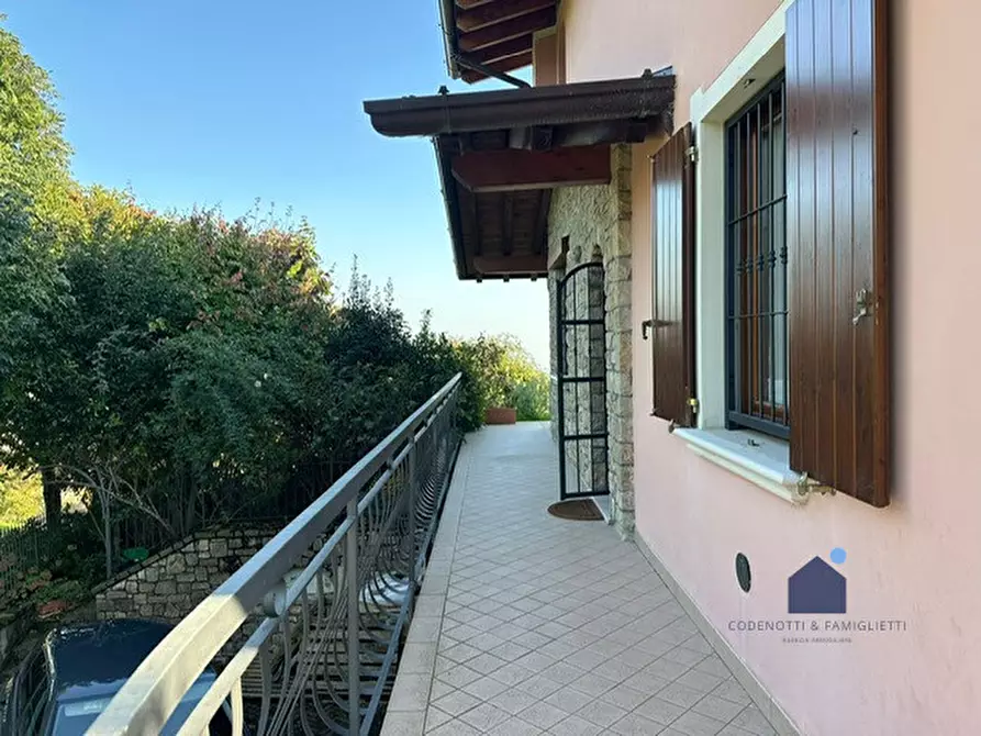 Immagine 1 di Villa in vendita  in Vicolo dei Mille a Serle
