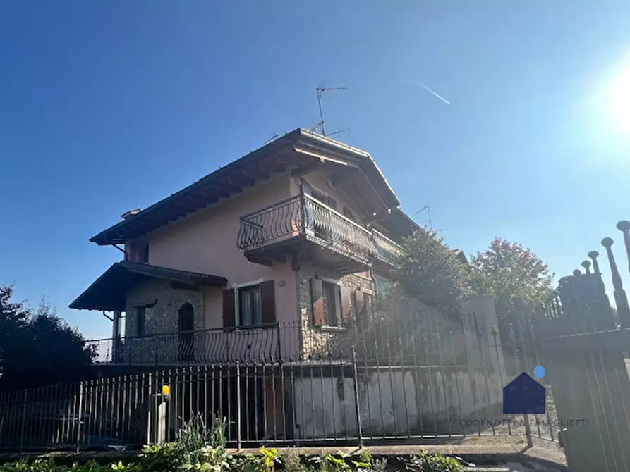 Immagine 19 di Villa in vendita  in Vicolo dei Mille a Serle