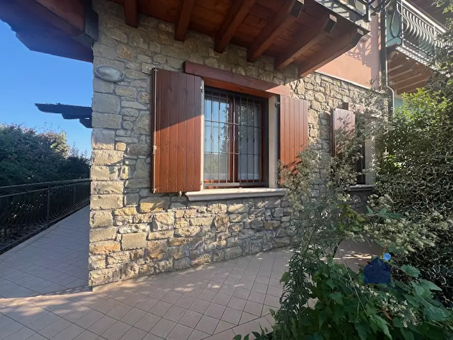 Immagine 21 di Villa in vendita  in Vicolo dei Mille a Serle