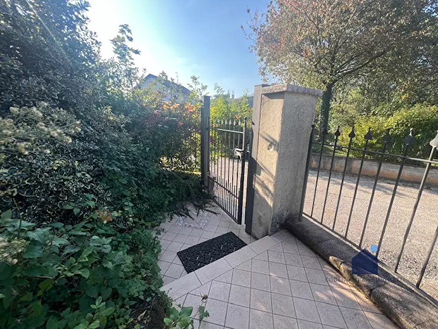 Immagine 22 di Villa in vendita  in Vicolo dei Mille a Serle