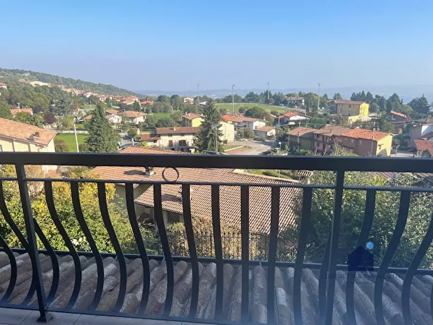 Immagine 29 di Villa in vendita  in Vicolo dei Mille a Serle