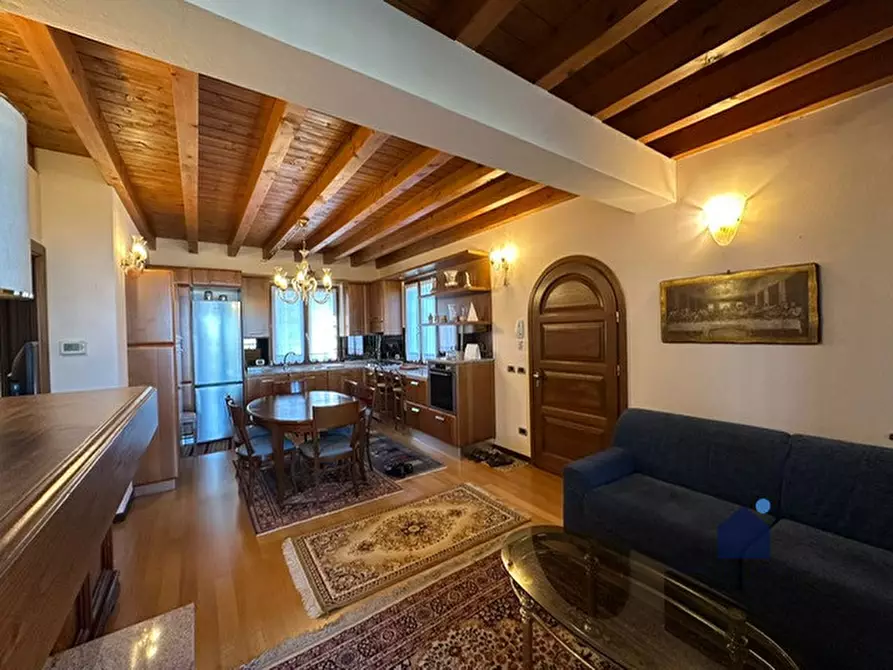 Immagine 35 di Villa in vendita  in Vicolo dei Mille a Serle