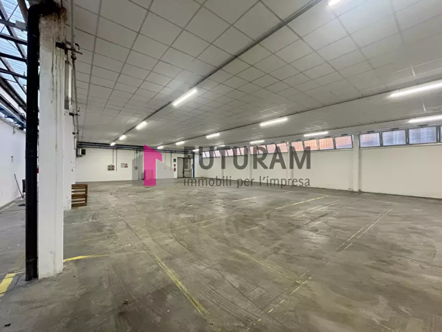 Immagine 2 di Capannone industriale in affitto  in Via Galileo Galilei 52 a Rubano