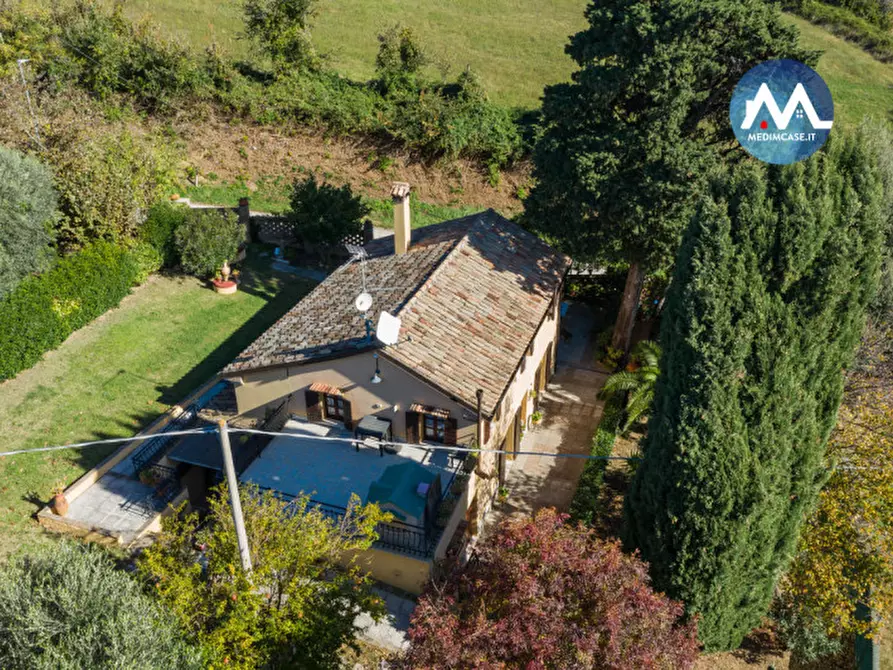 Immagine 2 di Rustico / casale in vendita  in strada montebacchino a Pesaro