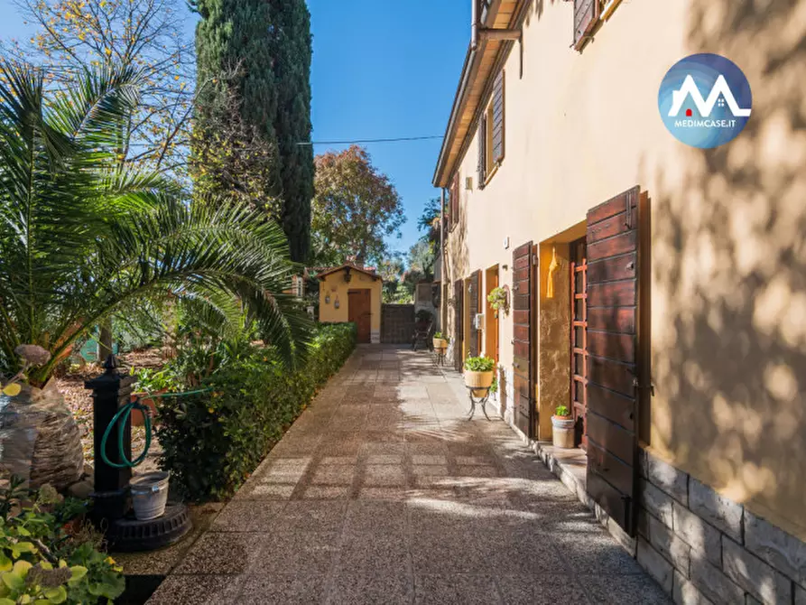 Immagine 23 di Rustico / casale in vendita  in strada montebacchino a Pesaro