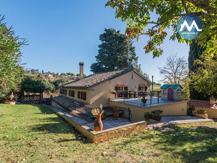 Immagine 26 di Rustico / casale in vendita  in strada montebacchino a Pesaro