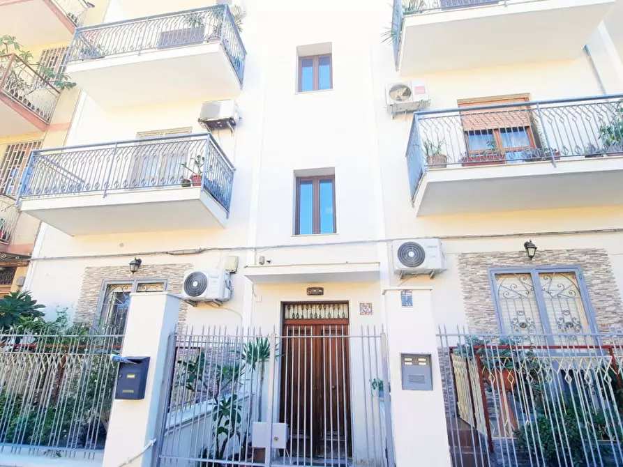 Immagine 2 di Appartamento in vendita  in Via Mammana a Palermo