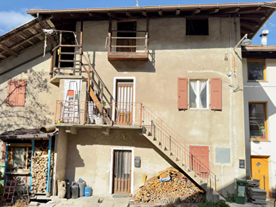 Immagine 2 di Villetta a schiera in vendita  in Frazione Campregheri a Altopiano Della Vigolana