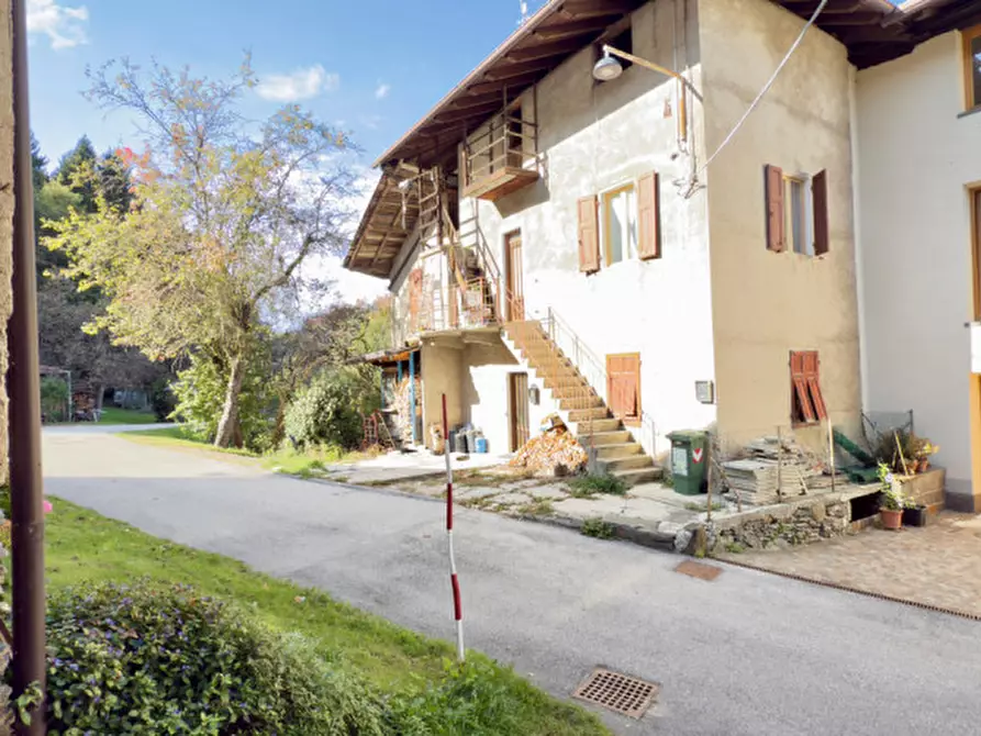 Immagine 10 di Villetta a schiera in vendita  in Frazione Campregheri a Altopiano Della Vigolana