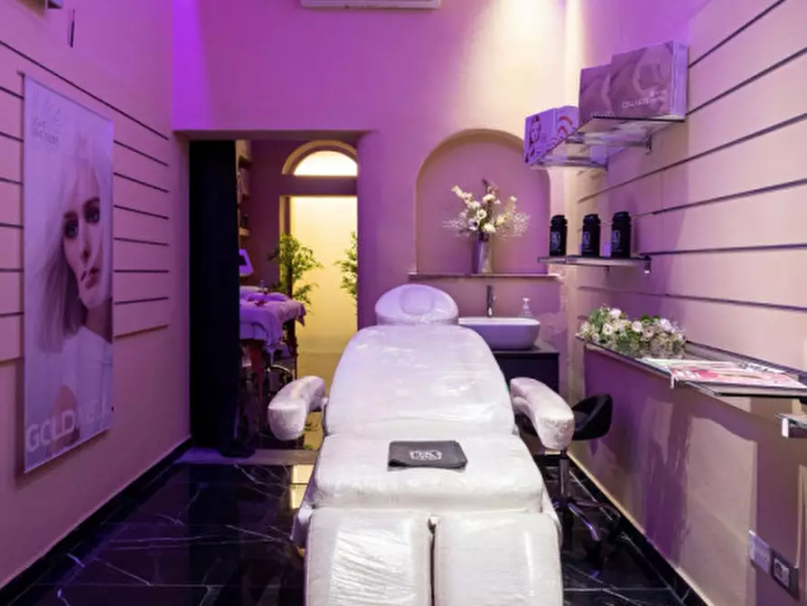 Immagine 6 di Attività commerciale in affitto  in VIA DEGLI ALFANI a Firenze