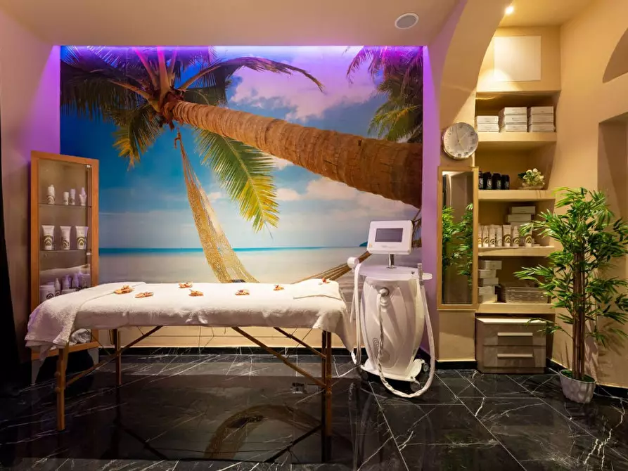 Immagine 8 di Attività commerciale in affitto  in VIA DEGLI ALFANI a Firenze