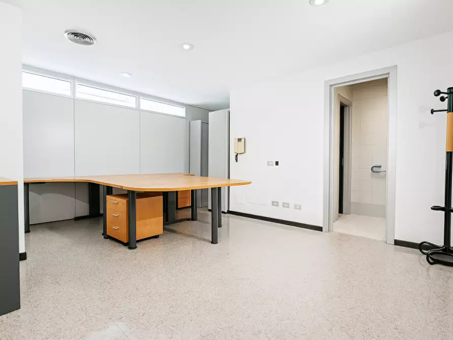 Immagine 1 di Ufficio in vendita  in Via Lisbona, 10 a Padova