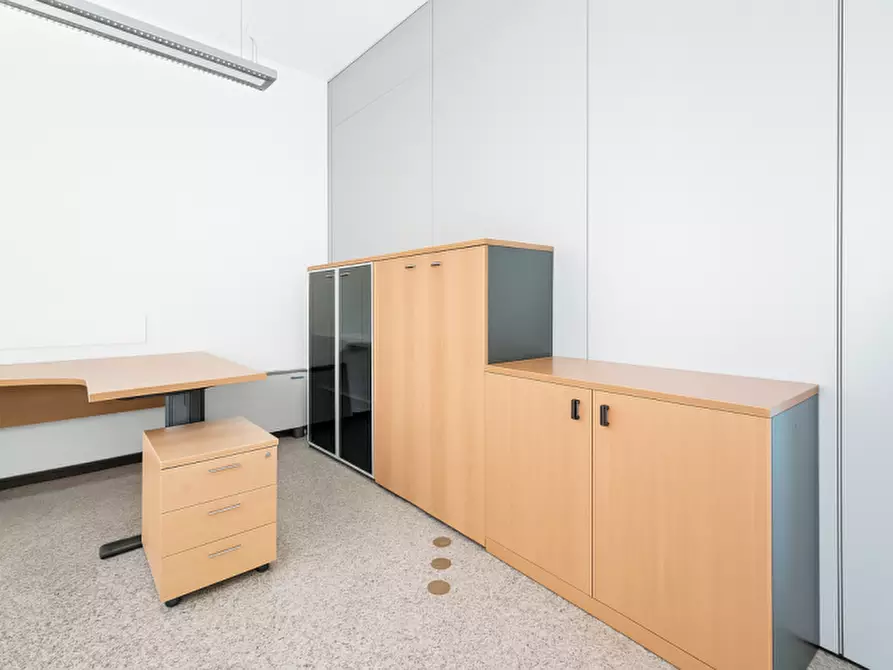 Immagine 3 di Ufficio in vendita  in Via Lisbona, 10 a Padova