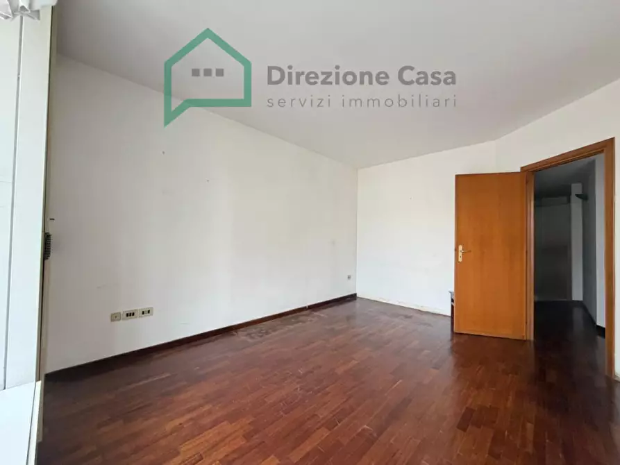 Immagine 6 di Ufficio in affitto  in CENTRO DIREZIONALE a Napoli