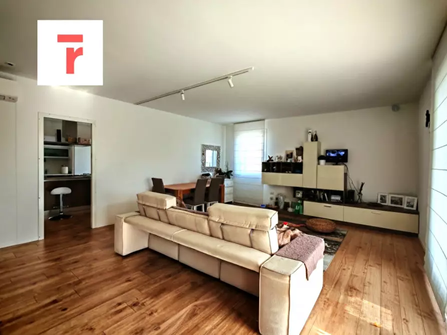 Immagine 6 di Casa trifamiliare in vendita  in Via Montegrappa a Legnaro