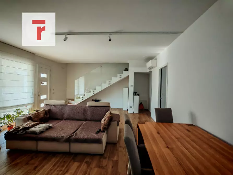 Immagine 3 di Casa trifamiliare in vendita  in Via Montegrappa a Legnaro