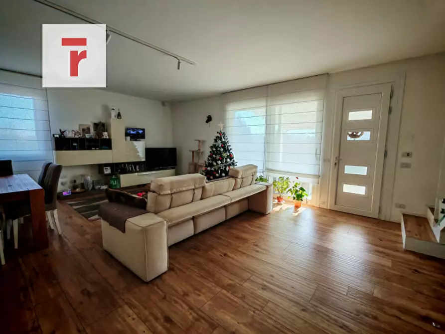 Immagine 5 di Casa trifamiliare in vendita  in Via Montegrappa a Legnaro