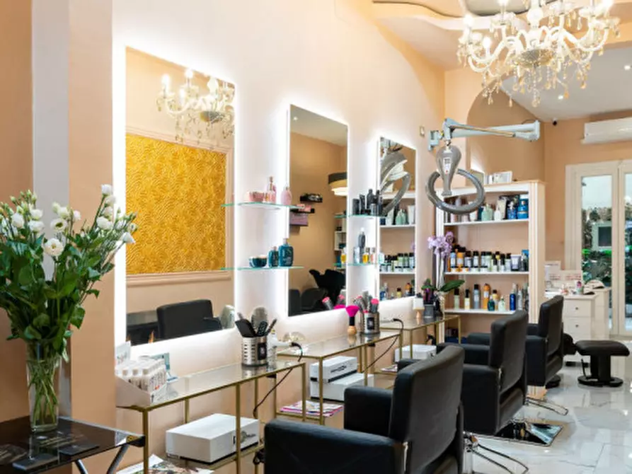 Immagine 3 di Attività commerciale in affitto  in VIA DEGLI ALFANI a Firenze