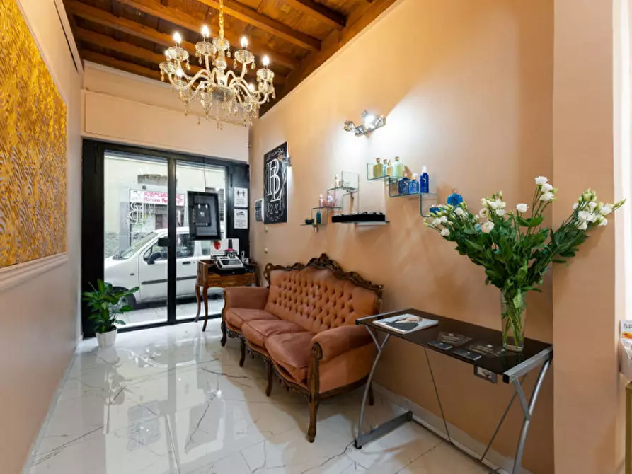 Immagine 4 di Attività commerciale in affitto  in VIA DEGLI ALFANI a Firenze