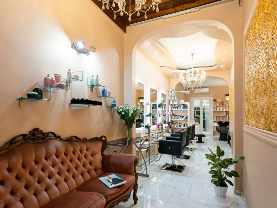 Immagine 5 di Attività commerciale in affitto  in VIA DEGLI ALFANI a Firenze