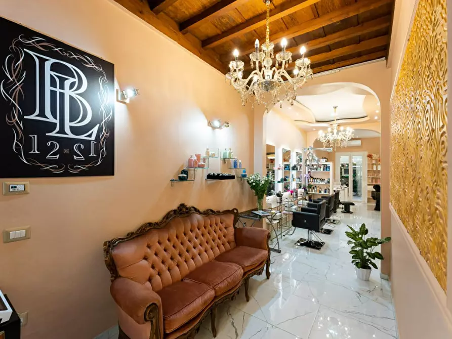 Immagine 6 di Attività commerciale in affitto  in VIA DEGLI ALFANI a Firenze