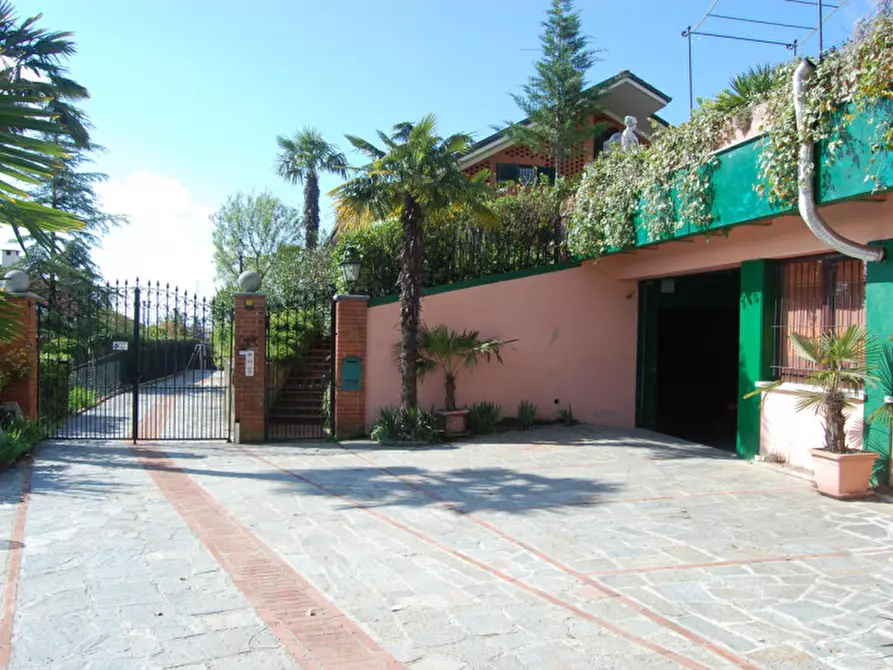 Immagine 38 di Villa in vendita  in Via Galliera a Pino Torinese