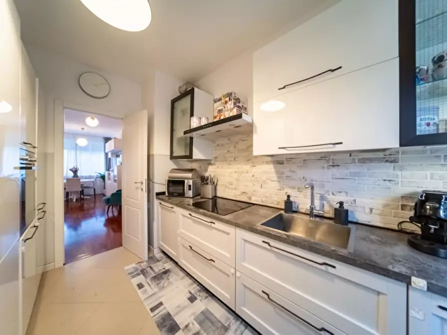 Immagine 5 di Appartamento in vendita  in Via Euclide a Parma