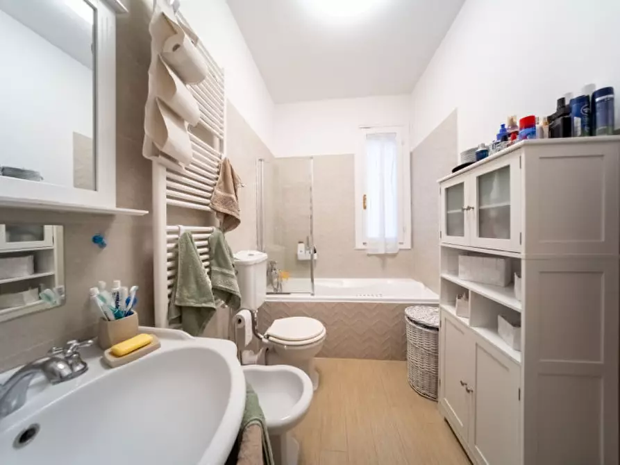 Immagine 18 di Appartamento in vendita  in Via Euclide a Parma