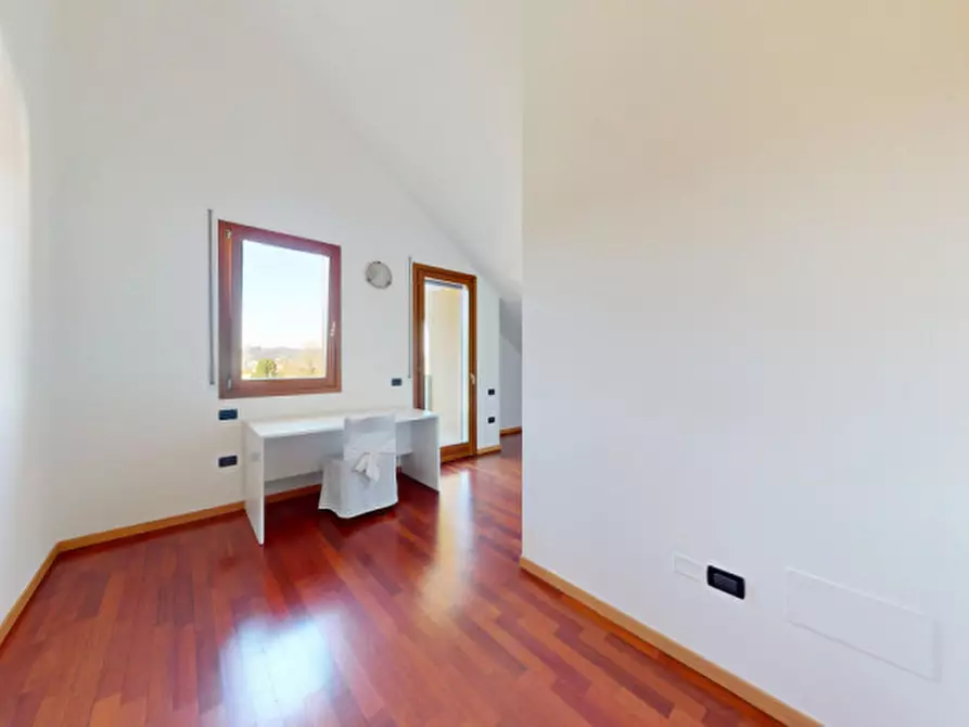 Immagine 11 di Appartamento in vendita  in via giuseppe faggin 46 a Vicenza