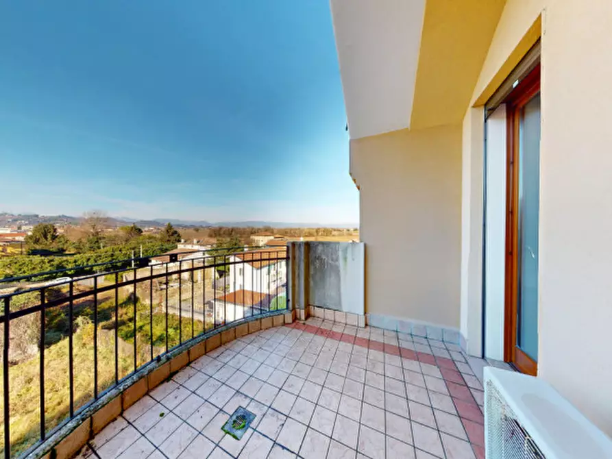 Immagine 18 di Appartamento in vendita  in via giuseppe faggin 46 a Vicenza