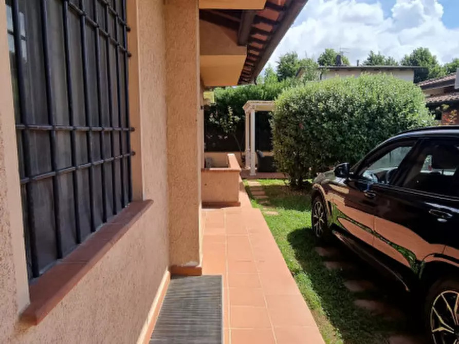 Immagine 4 di Casa bifamiliare in vendita  a Forte Dei Marmi