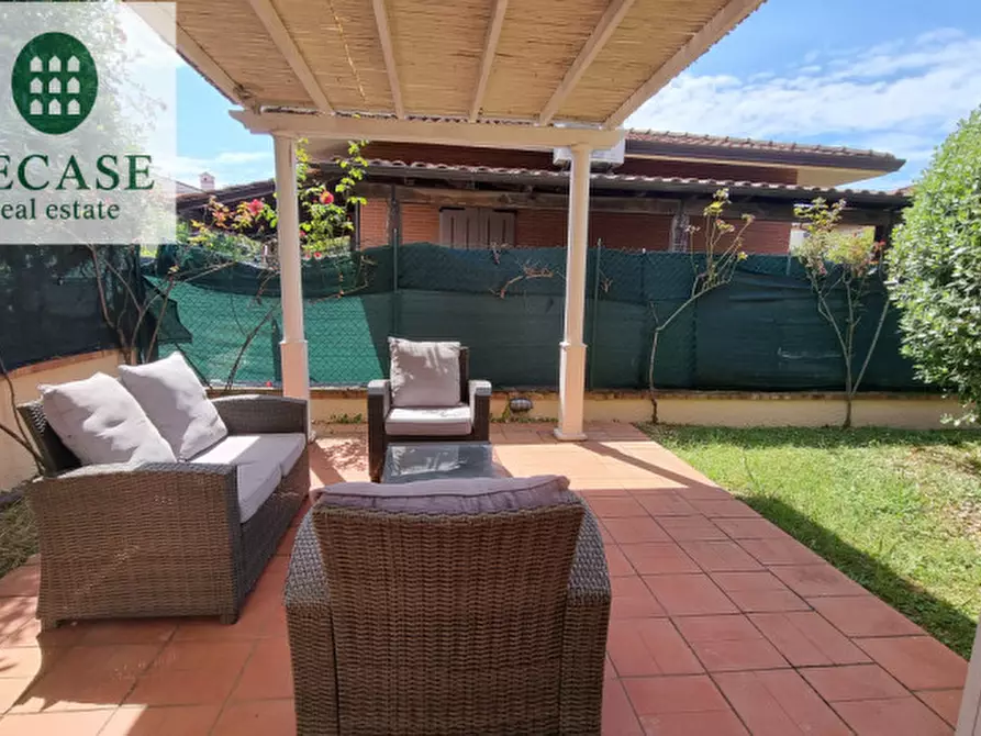 Immagine 5 di Casa bifamiliare in vendita  a Forte Dei Marmi