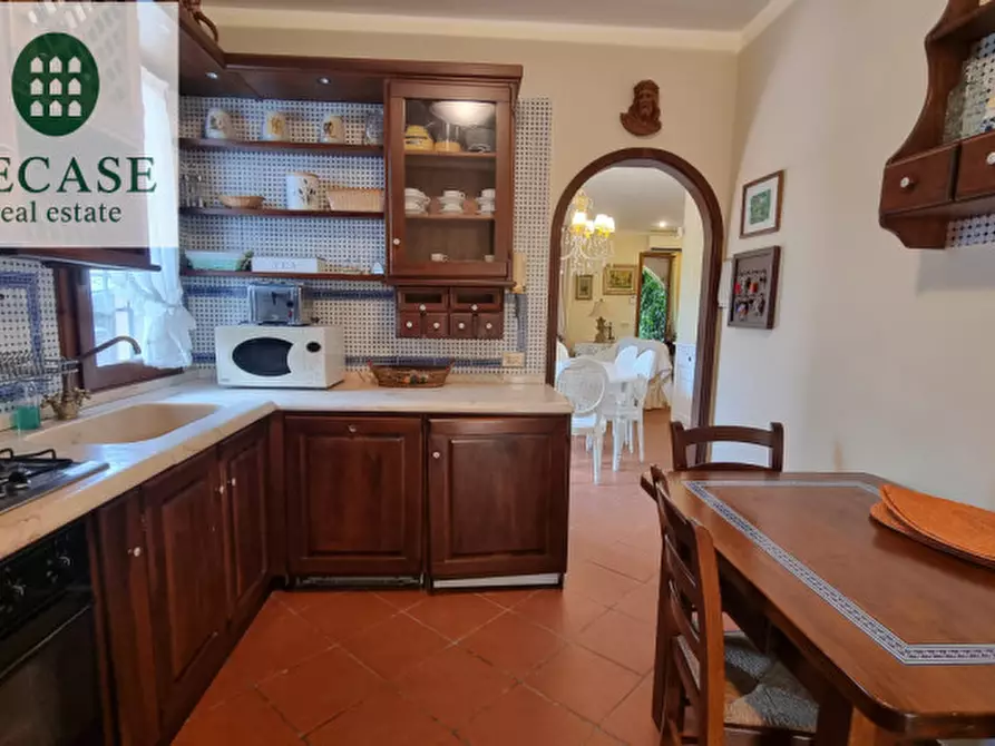 Immagine 9 di Casa bifamiliare in vendita  a Forte Dei Marmi