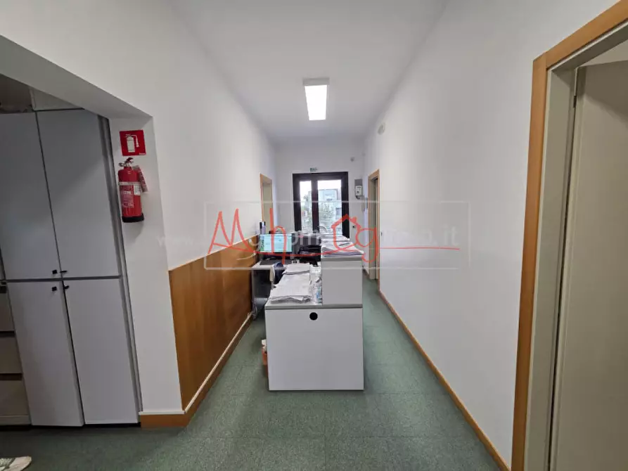 Immagine 2 di Ufficio in vendita  a Selvazzano Dentro