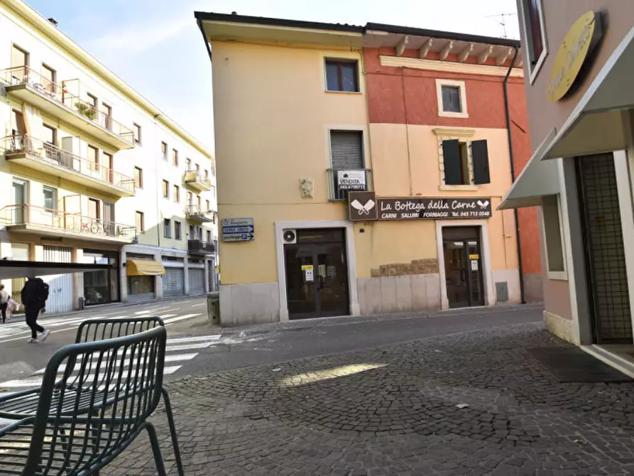 Immagine 1 di Negozio in affitto  in via borghetto 34 a Bussolengo