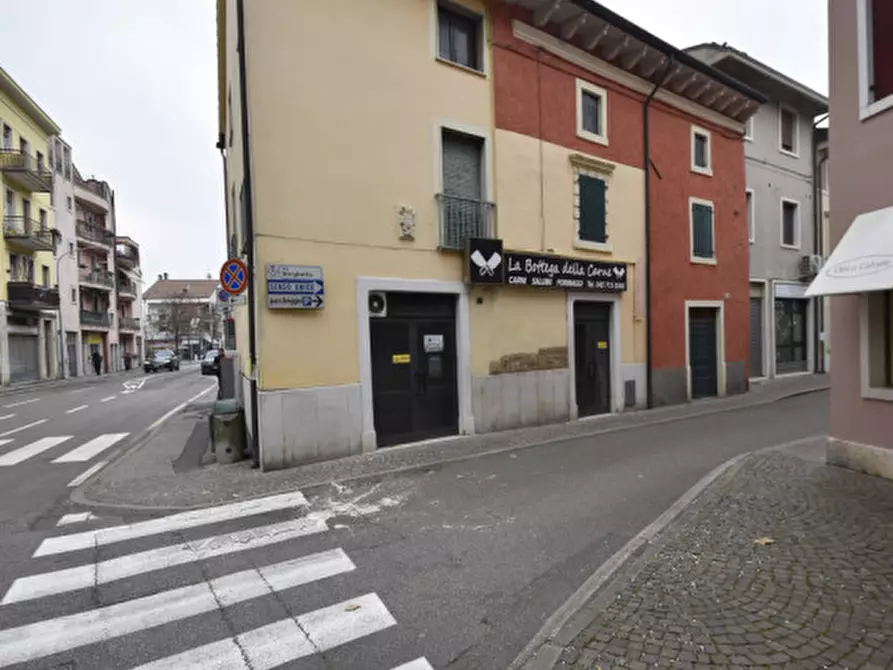 Immagine 6 di Negozio in affitto  in via borghetto 34 a Bussolengo