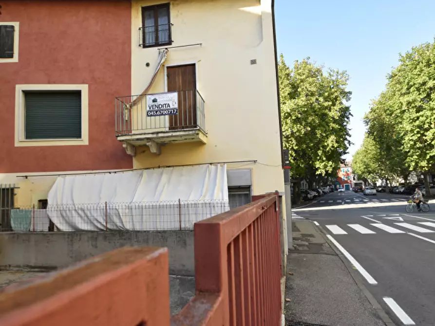 Immagine 11 di Villetta a schiera in vendita  in via borghetto 34 a Bussolengo