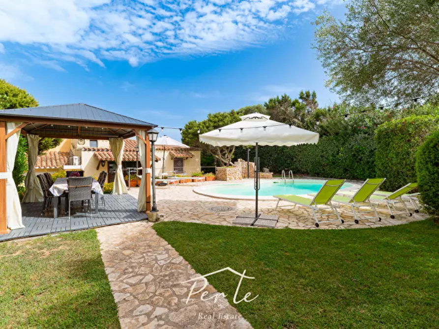 Immagine 25 di Casa bifamiliare in vendita  in Via Monte Arcosu 18 a Stintino