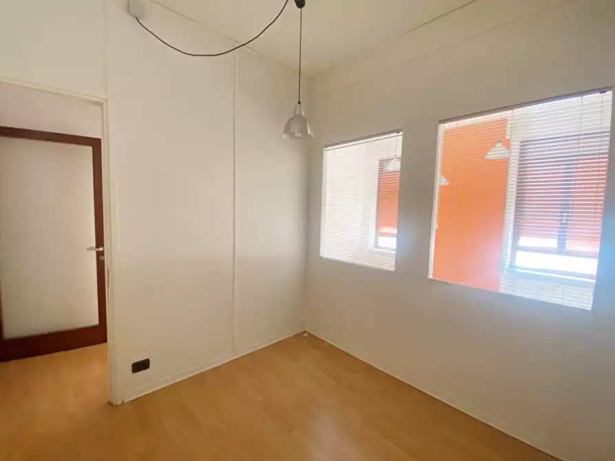 Immagine 9 di Ufficio in vendita  in Via F. Dall'Ongaro a Oderzo