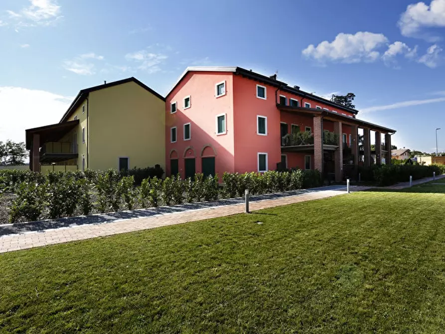 Immagine 8 di Appartamento in vendita  a Bussolengo